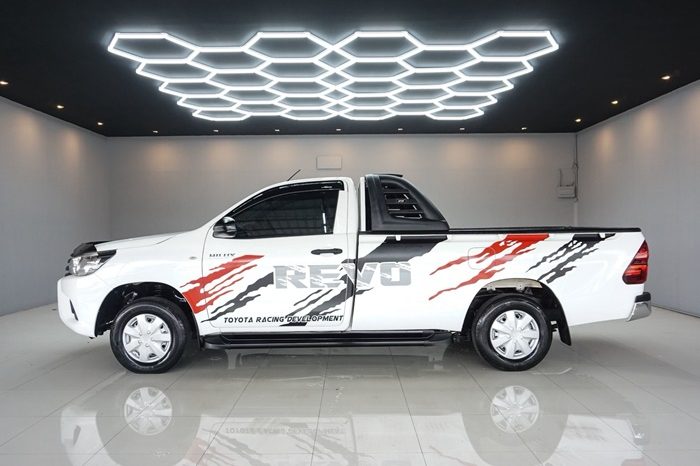 REVO 2WD 2018 2.4J MT STANDARD WHITE  1784 full