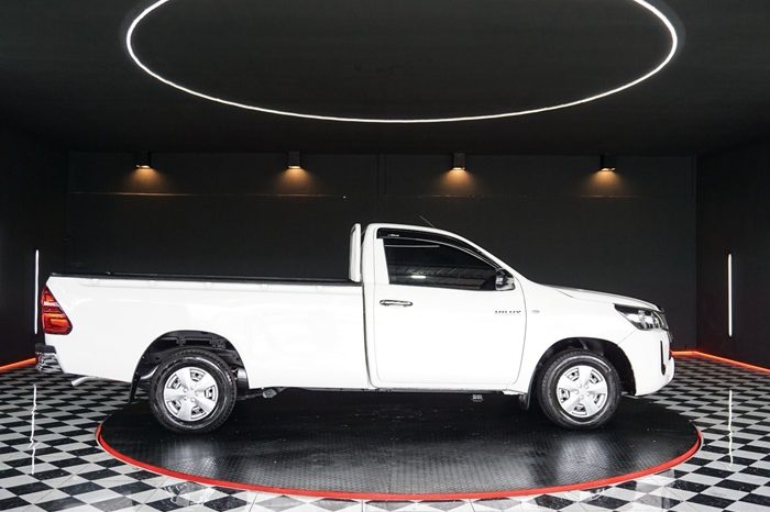 REVO 2WD 2021 2.4J MT STANDARD WHITE  2117 full