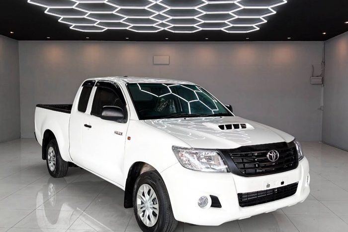 VIGO 2WD 205 2.5J MT SMART CAB WHITE  2197 full