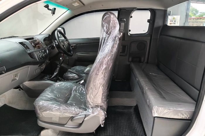 VIGO 2WD 205 2.5J MT SMART CAB WHITE  2197 full