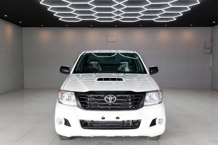 VIGO 2WD 205 2.5J MT SMART CAB WHITE  2197 full