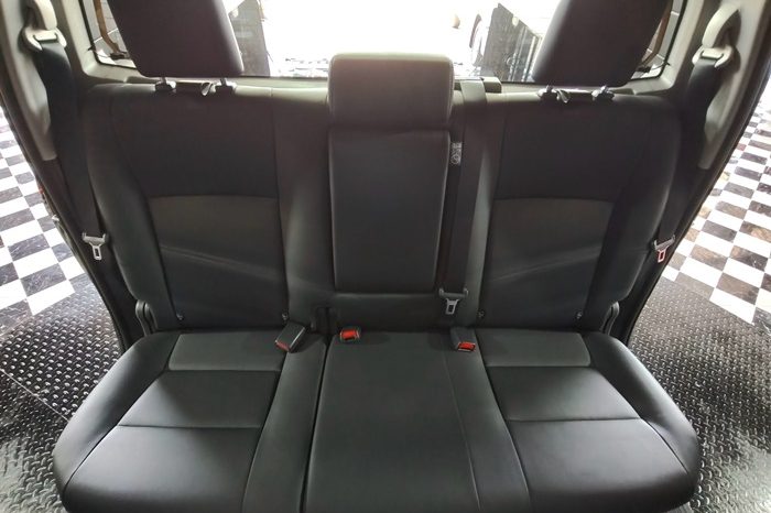 TRAVO OVERLAND PLUS 4WD 2026 2.8 AT DOUBLE CAB BLACK  24596 full