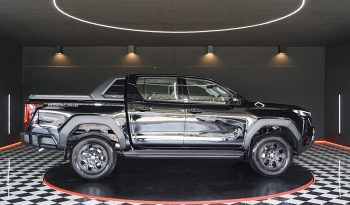 TRAVO OVERLAND PLUS 4WD 2026 2.8 AT DOUBLE CAB BLACK  24596 full