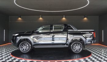 TRAVO OVERLAND PLUS 4WD 2026 2.8 AT DOUBLE CAB BLACK  24596 full