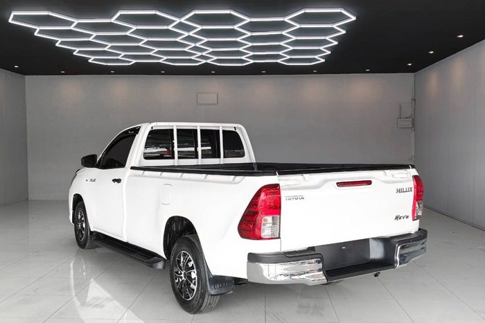 REVO 2WD 2019 2.4J MT STANDARD WHITE  2798 full