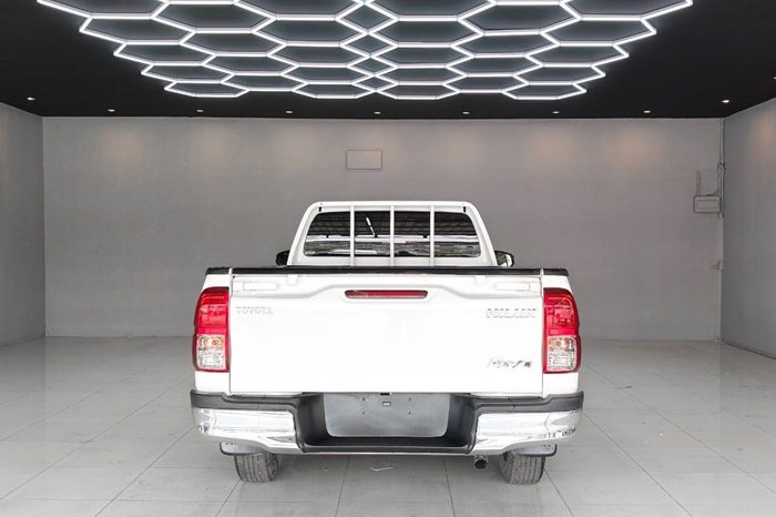 REVO 2WD 2019 2.4J MT STANDARD WHITE  2798 full