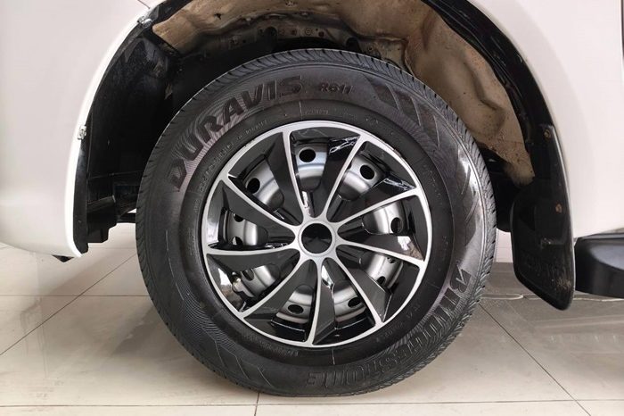 REVO 2WD 2019 2.4J MT STANDARD WHITE  2798 full