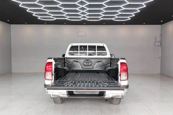 REVO 2WD 2019 2.4J MT STANDARD WHITE  2798 full