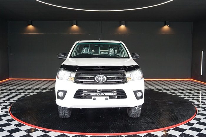 REVO 2WD 2019 2.4J MT STANDARD WHITE  3501 full