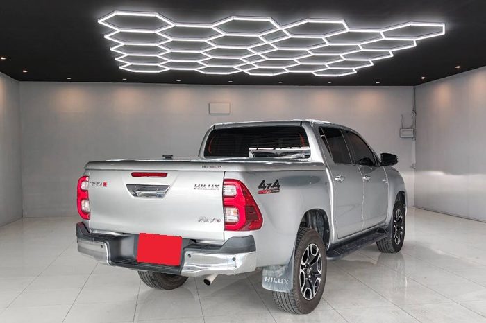 REVO 4WD 2022 2.8 HIGHT AT DOUBLE CAB SILVER  3804 full