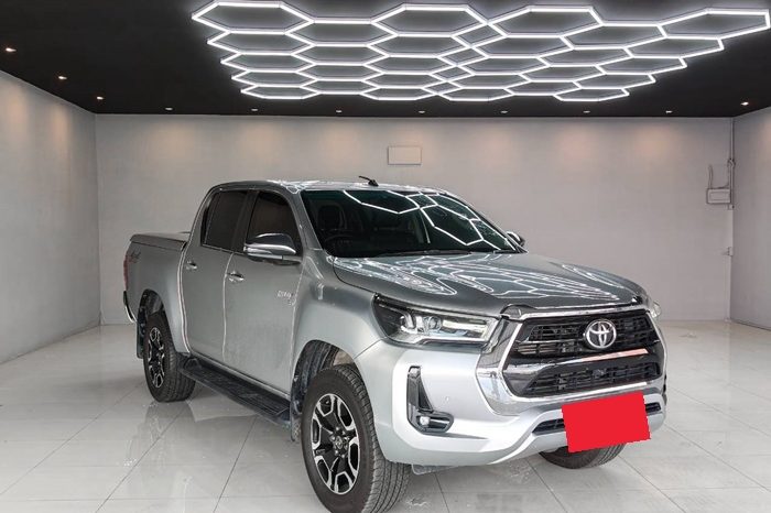 REVO 4WD 2022 2.8 HIGHT AT DOUBLE CAB SILVER  3804 full