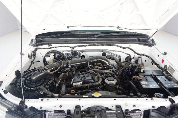 VIGO 2WD 2013 2.7J MT SMART CAB WHITE  3890 full