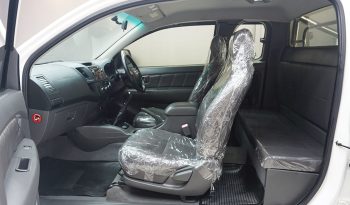 VIGO 2WD 2013 2.7J MT SMART CAB WHITE  3890 full