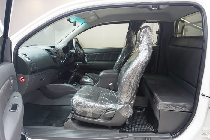 VIGO 2WD 2013 2.7J MT SMART CAB WHITE  3890 full