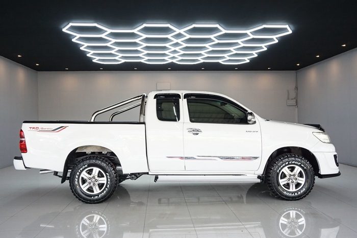 VIGO 2WD 2013 2.7J MT SMART CAB WHITE  3890 full