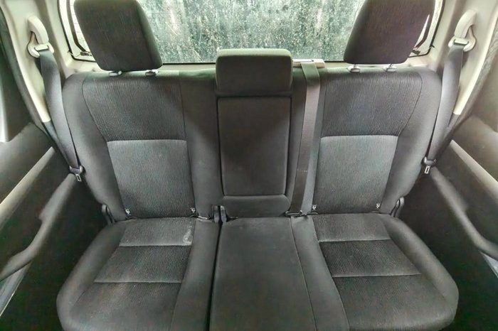 REVO 4WD 2021 2.4 MID MT DOUBLE CAB SILVER 4103 full