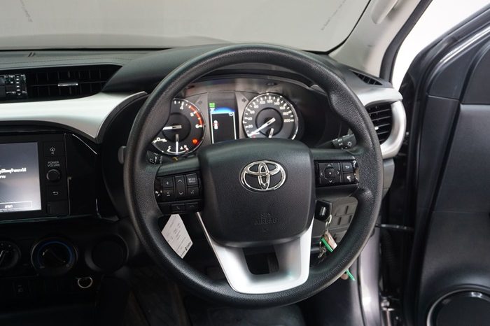 REVO PRE 2021 2.4 ENTRY AT DOUBLE CAB DARK GREY 512 full