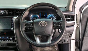 TOYOTA 2WD 2023 2.4V AT FORTUNER WHITE  5390 full