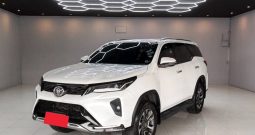 TOYOTA 2WD 2023 2.4V AT FORTUNER WHITE  5390