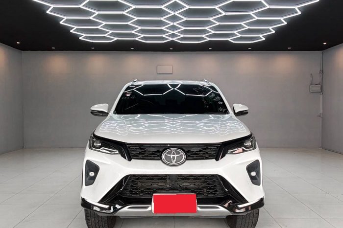 TOYOTA 2WD 2023 2.4V AT FORTUNER WHITE  5390 full