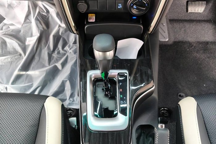 TOYOTA 4WD 2026 2.8V LEGEDER AT FORTUNER BLACK  61881 full
