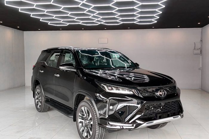 TOYOTA 4WD 2026 2.8V LEGEDER AT FORTUNER BLACK  61881 full