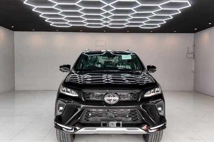 TOYOTA 4WD 2026 2.8V LEGEDER AT FORTUNER BLACK  61881 full