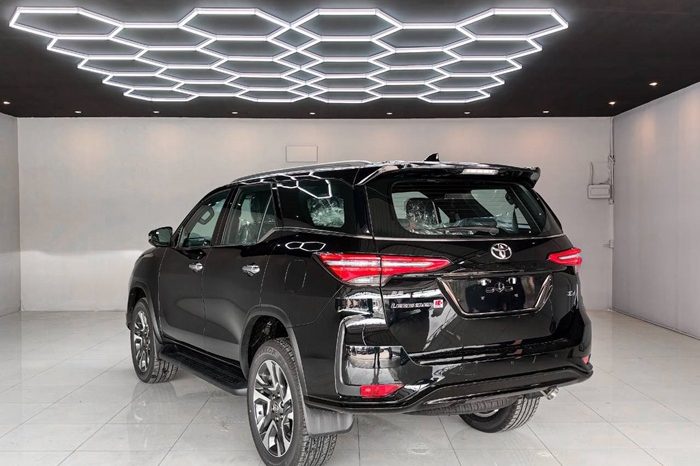 TOYOTA 4WD 2026 2.8V LEGEDER AT FORTUNER BLACK  61881 full