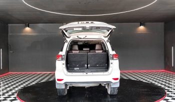TOYOTA 2WD 2018 2.4V AT FORTUNER WHITE  7320 full