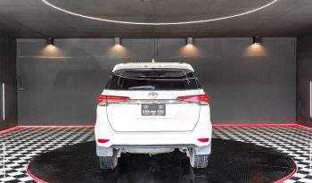 TOYOTA 2WD 2018 2.4V AT FORTUNER WHITE  7320 full