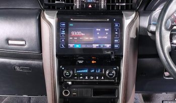 TOYOTA 2WD 2018 2.4V AT FORTUNER WHITE  7320 full