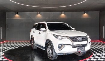 TOYOTA 2WD 2018 2.4V AT FORTUNER WHITE  7320 full