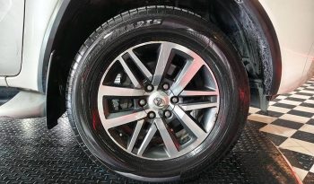 TOYOTA 2WD 2018 2.4V AT FORTUNER WHITE  7320 full