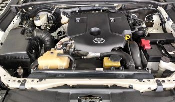 TOYOTA 2WD 2018 2.4V AT FORTUNER WHITE  7320 full