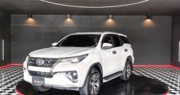 TOYOTA 2WD 2018 2.4V AT FORTUNER WHITE  7320
