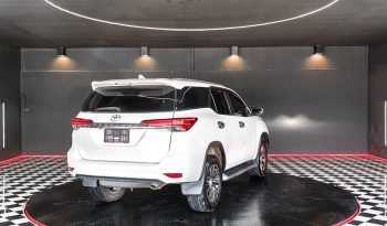TOYOTA 2WD 2018 2.4V AT FORTUNER WHITE  7320 full
