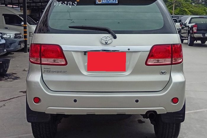 TOYOTA 4WD 2005 2.7V AT FORTUNER SILVER 7625 full