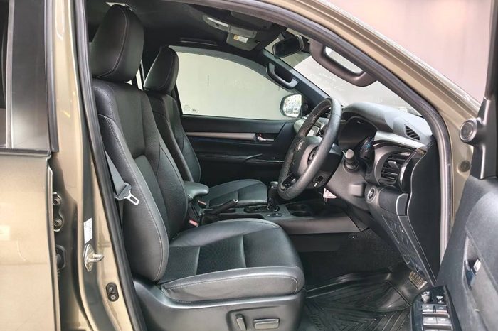 ROCCO PRE 2020 2.4 HIGHT AT DOUBLE CAB BRONZE  858 full