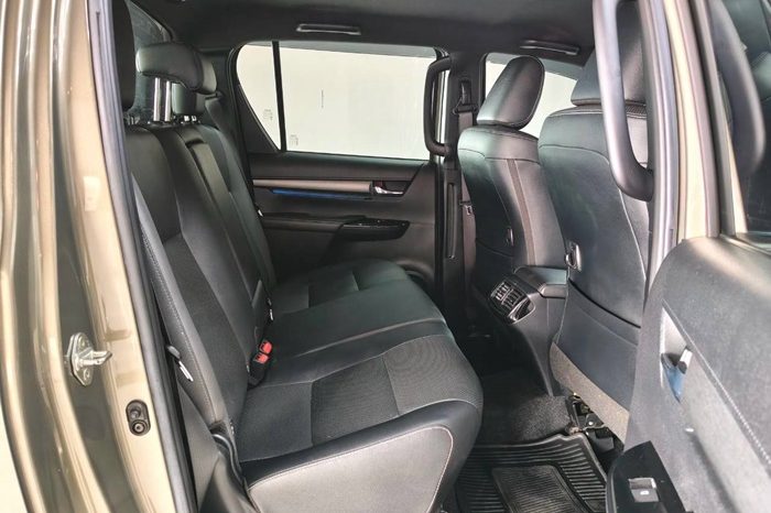 ROCCO PRE 2020 2.4 HIGHT AT DOUBLE CAB BRONZE  858 full