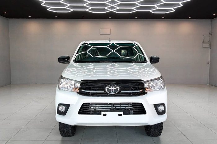 REVO 2WD 2019 2.4J MT STANDARD WHITE  887 full