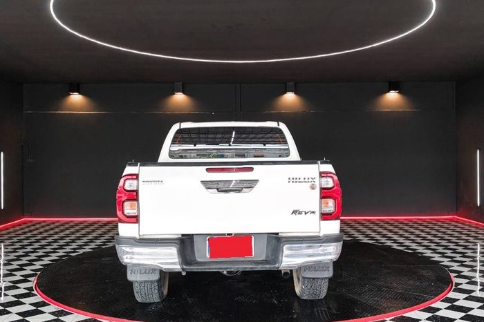 REVO 2WD 2020 2.4 ENTRY AT DOUBLE CAB WHITE  8896 full