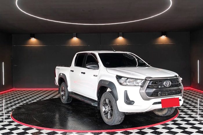 REVO 2WD 2020 2.4 ENTRY AT DOUBLE CAB WHITE  8896 full