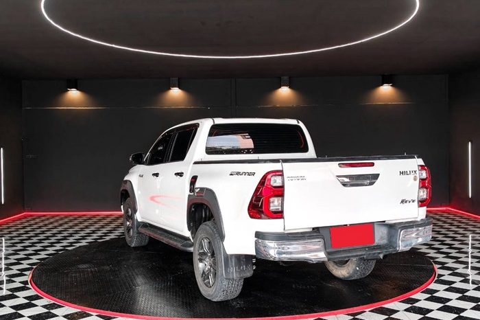 REVO 2WD 2020 2.4 ENTRY AT DOUBLE CAB WHITE  8896 full