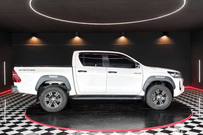 REVO 2WD 2020 2.4 ENTRY AT DOUBLE CAB WHITE  8896 full