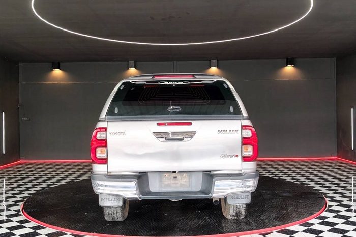 REVO PRE 2021 2.4 MID AT DOUBLE CAB SILVER  9061 full