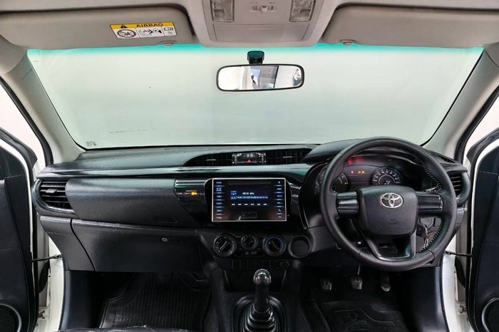 REVO 2WD 2019 2.4J MT SMART CAB WHITE  9553 full