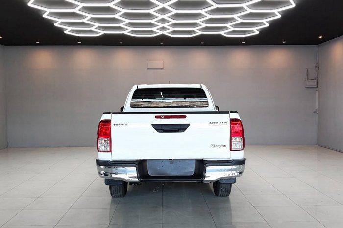 REVO 2WD 2019 2.4J MT SMART CAB WHITE  9553 full