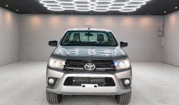 REVO 4WD 2017 2.8J MT STANDARD SILVER  9965 full