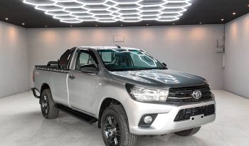 REVO 4WD 2017 2.8J MT STANDARD SILVER  9965 full