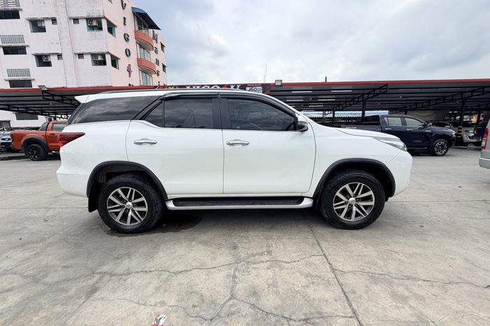 TOYOTA 4WD 2020 2.4V AT FORTUNER WHITE  7070 full